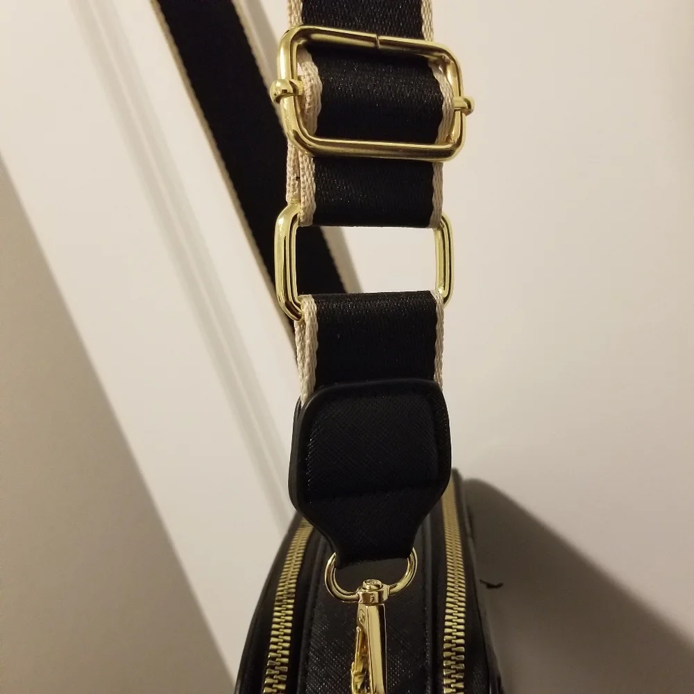 Black Designer Style Leather Crossbody Bag - Picture 4 of 5